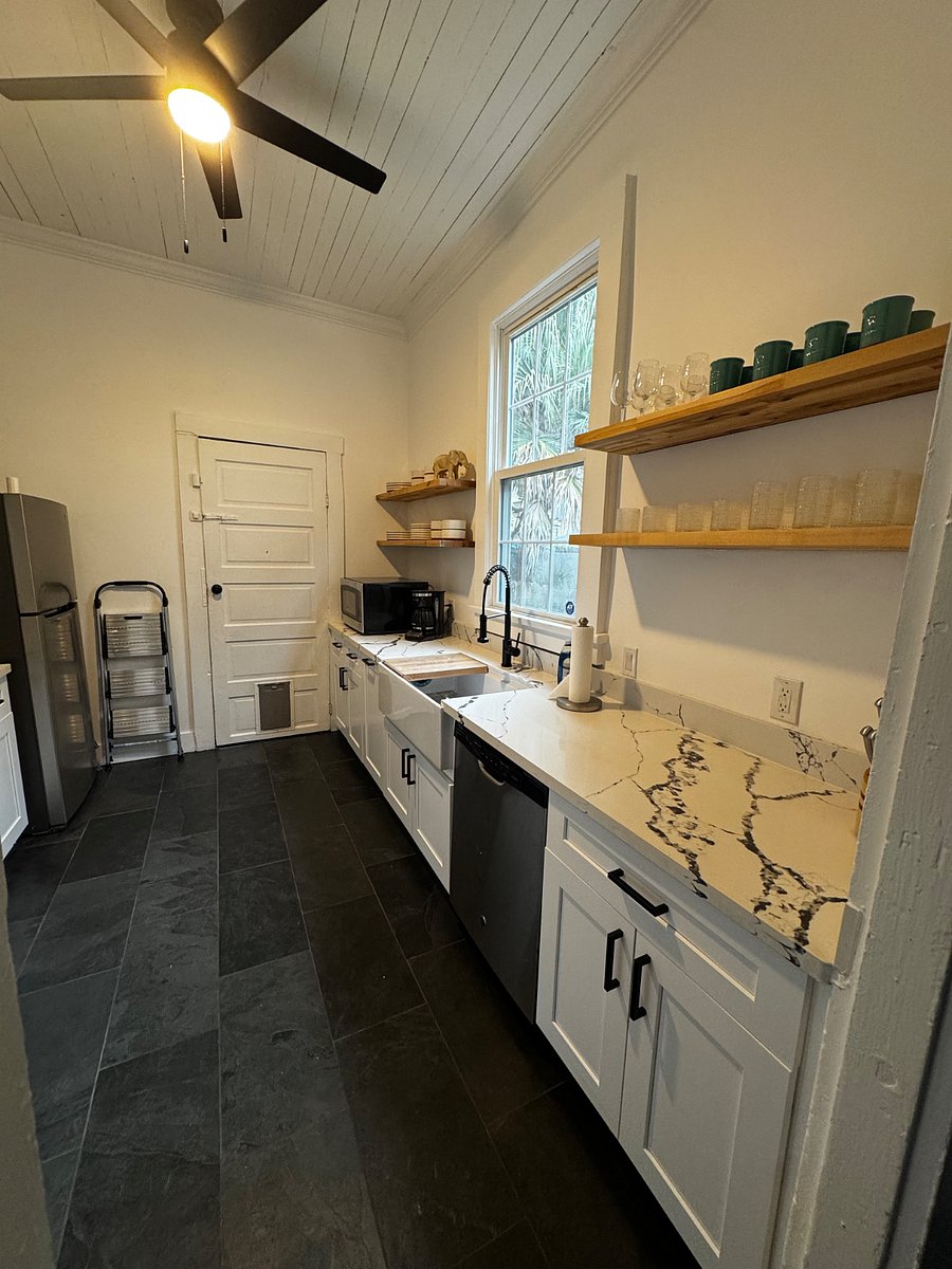 Furnished Finder property 1005461_1 photo 3