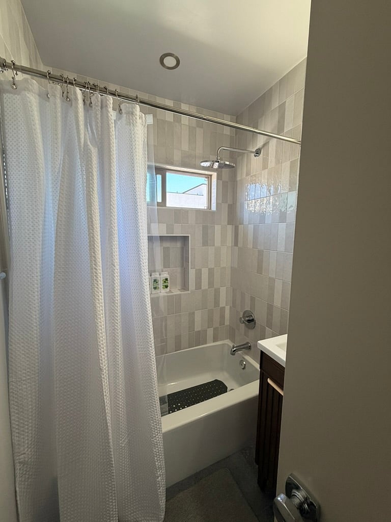Furnished Finder property 1005497_1 photo 14