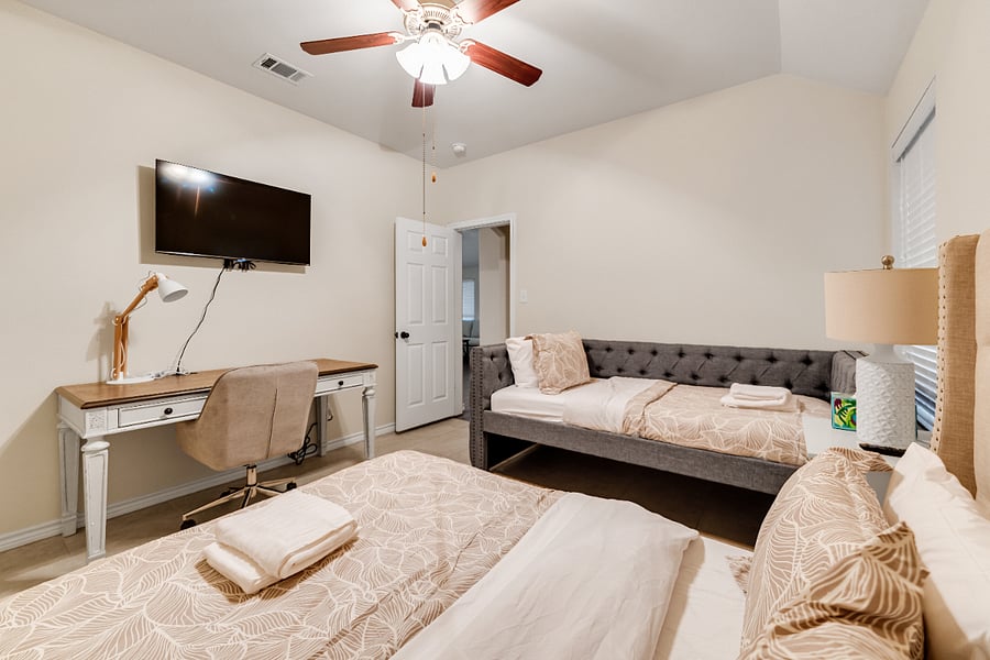 Furnished Finder property 1005514_1 photo 32