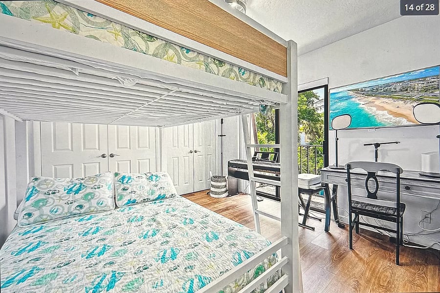 second bedroom - 2 queen bunk beds