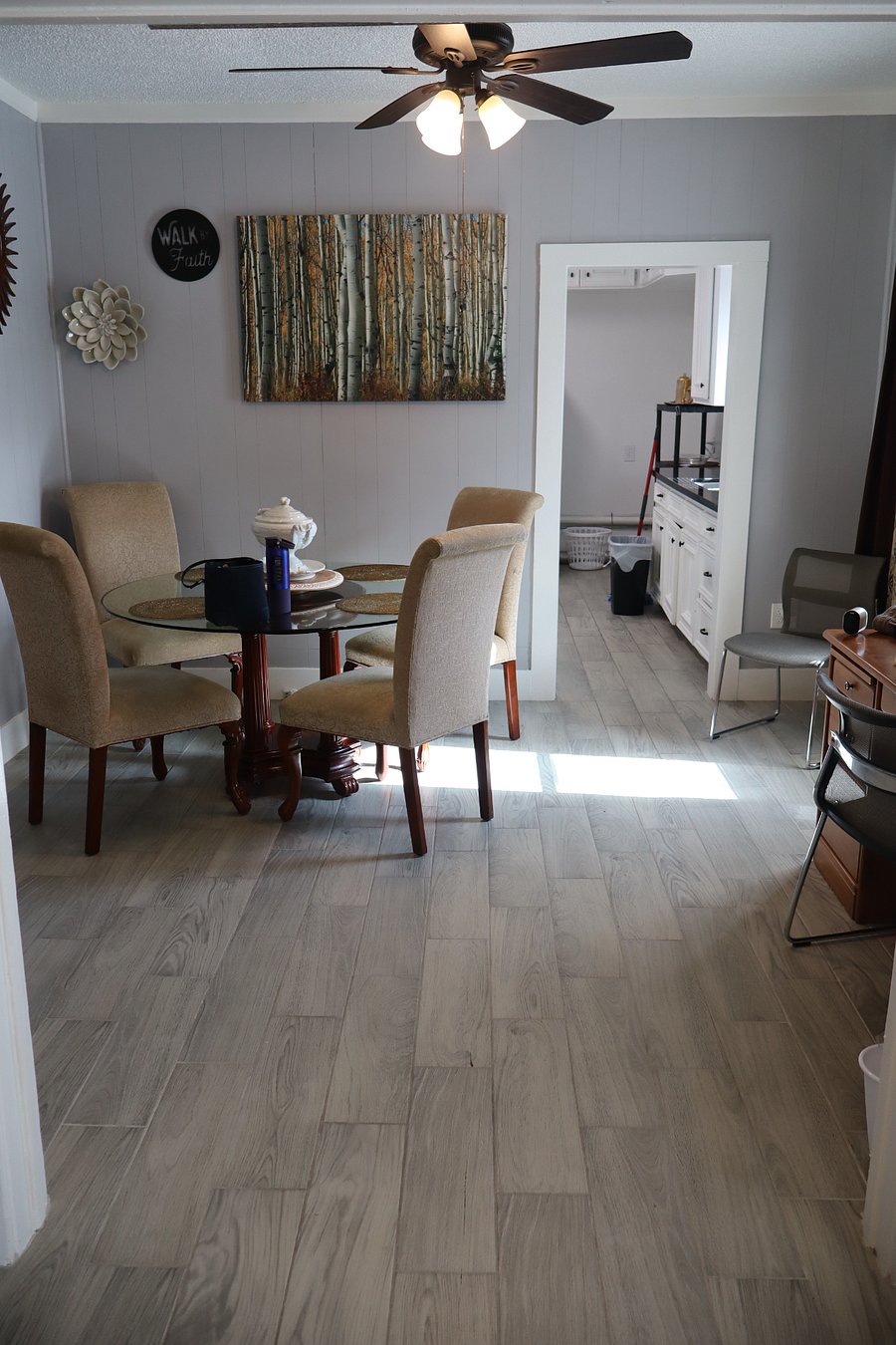 Large dining room with a large workstation.
