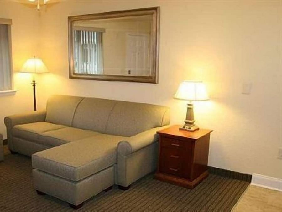 Furnished Finder property 1005596_1 photo 2