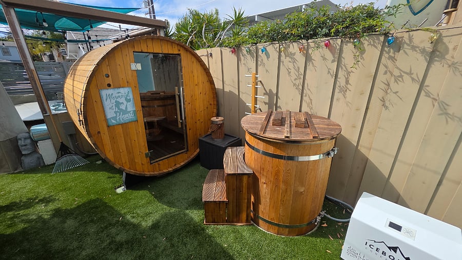 Barrel sauna and cold plunge for use at request