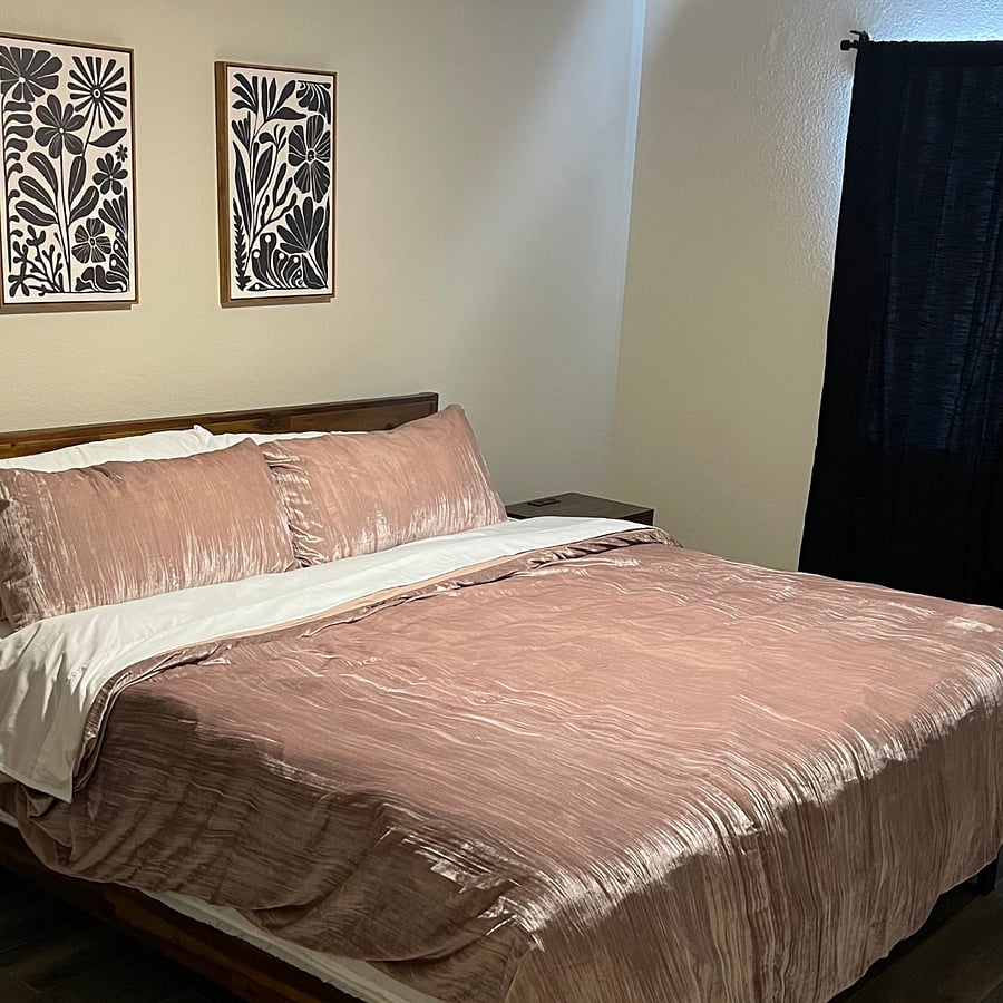 Primary Bedroom (King)