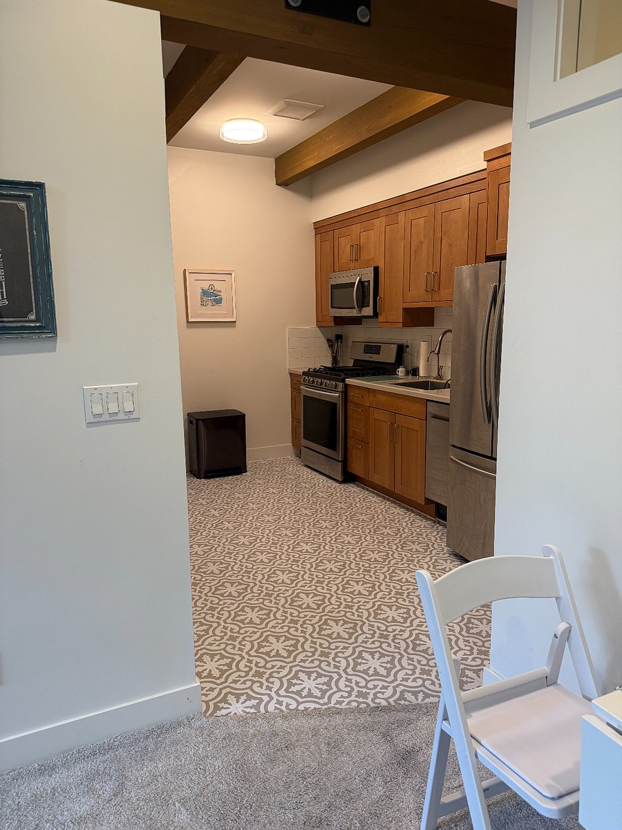 Furnished Finder property 1005690_1 photo 3