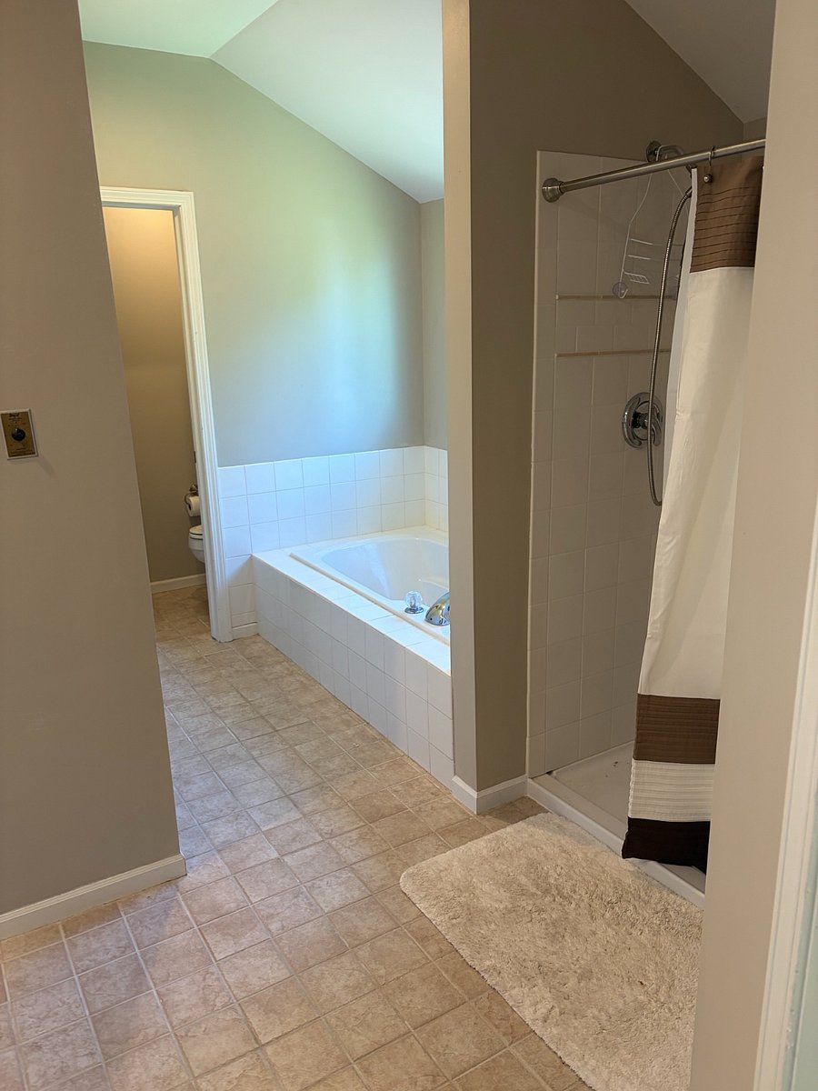 Furnished Finder property 1005701_1 photo 14