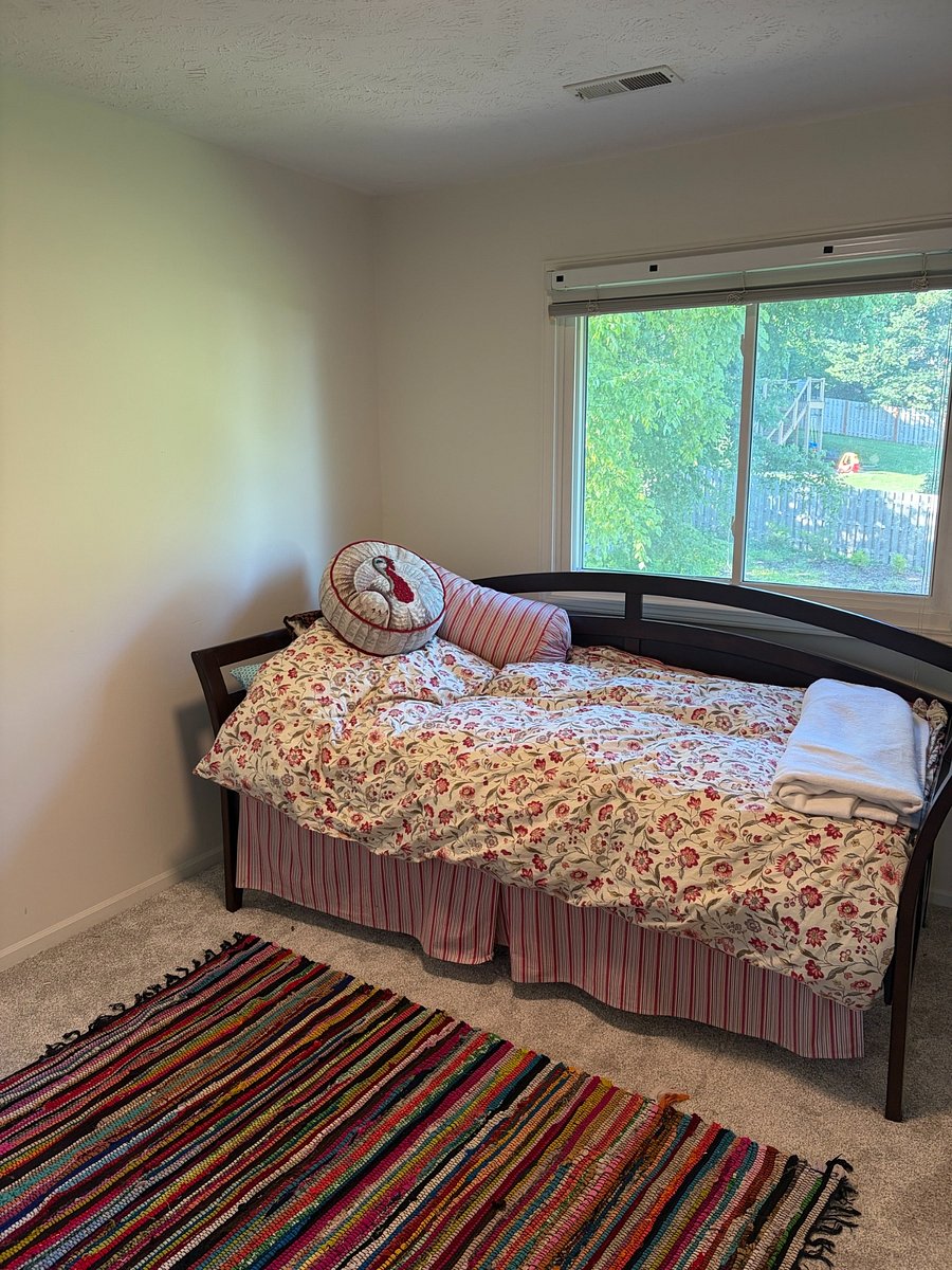 Furnished Finder property 1005701_1 photo 11