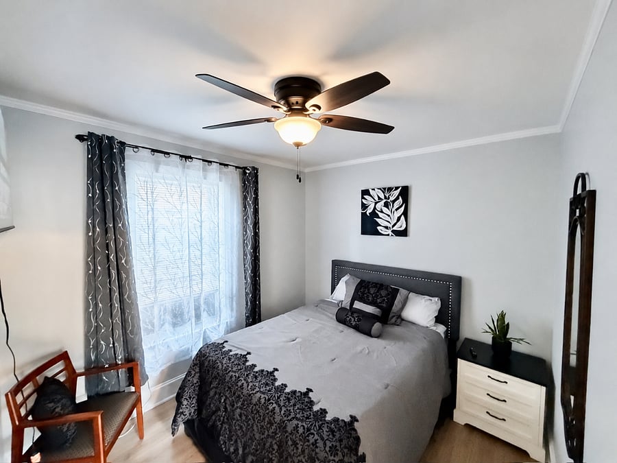 Bedroom 2 Queen Size Bed, Smart TV, Ceiling Fan, Closet & Chair