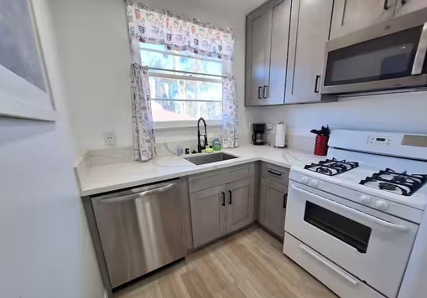 Furnished Finder property 1005713_1 photo 3