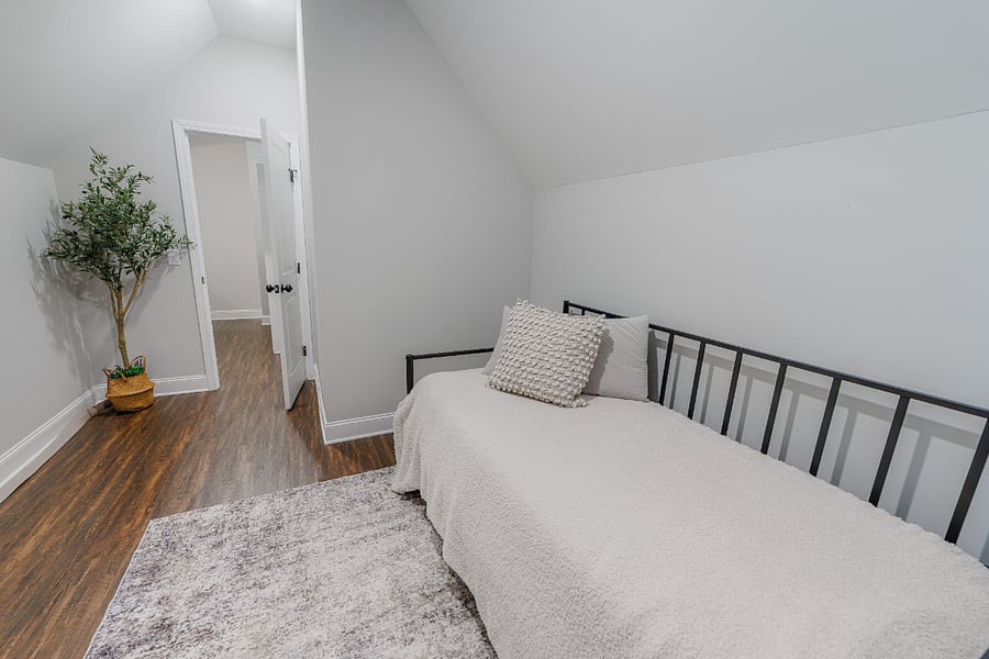 Possible 4th Bedroom/office/bonus room -- can be accessed through second master closet enterance or laundrry room