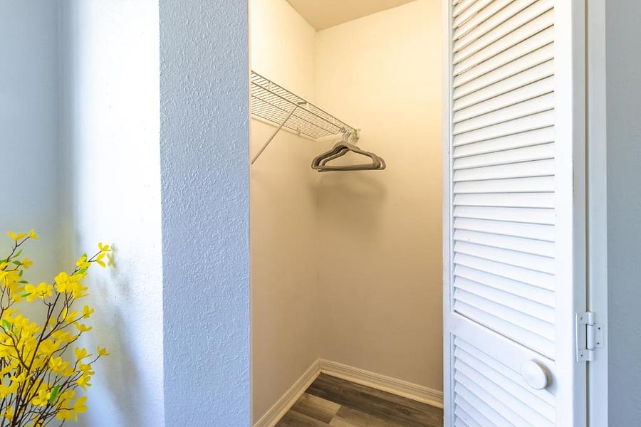 Furnished Finder property 1005760_1 photo 11