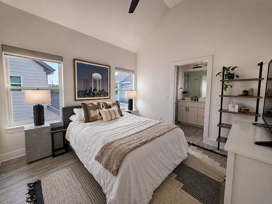 6016 Fairway St #2 Furnished Bedroom Suite 1
