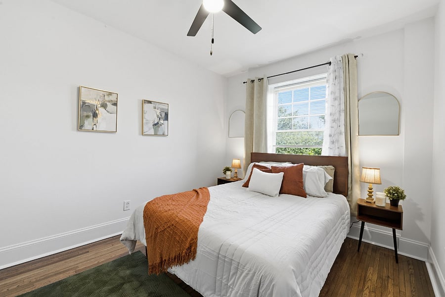 bedroom 1 - king