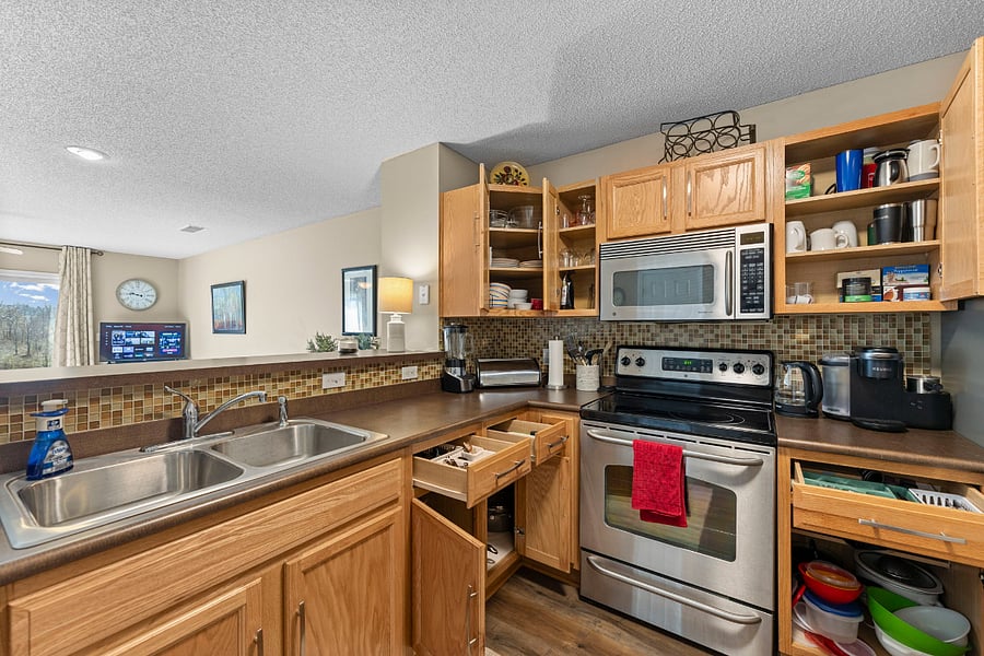 Fully equipped kitchen
