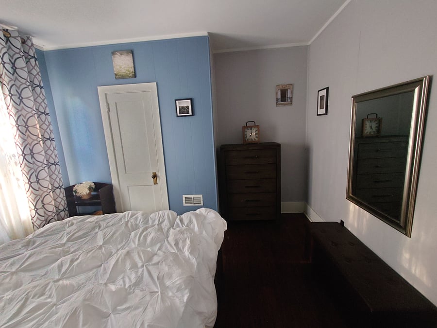 Downstairs bedroom with shared bathroom 2