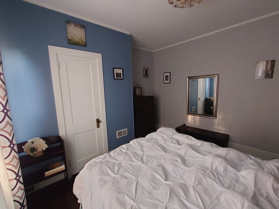 Downstairs bedroom with shared bathroom 2