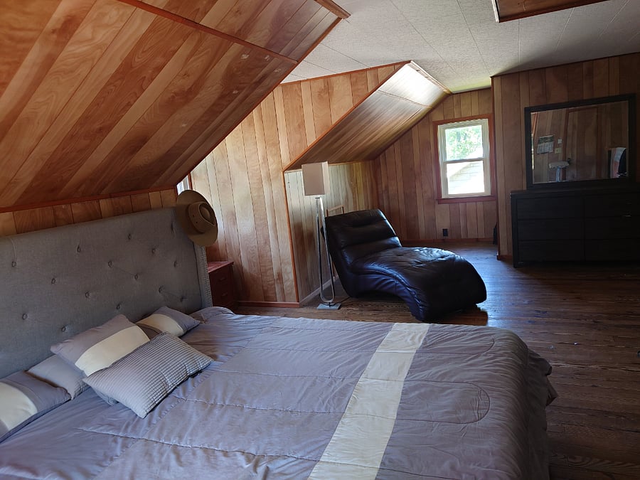 Upstairs suite bedroom 2