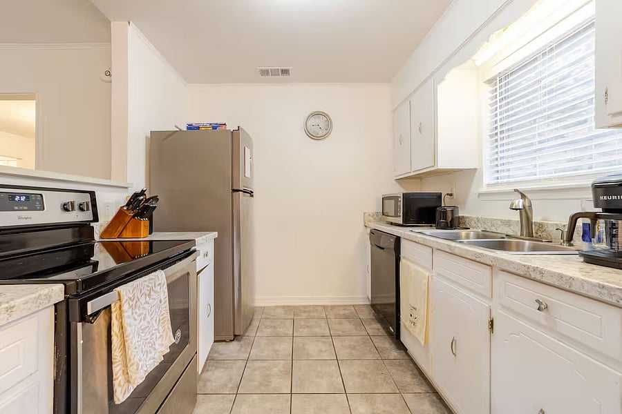 Furnished Finder property 1005834_1 photo 8