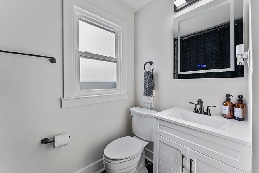 Bathroom 1 - Main level