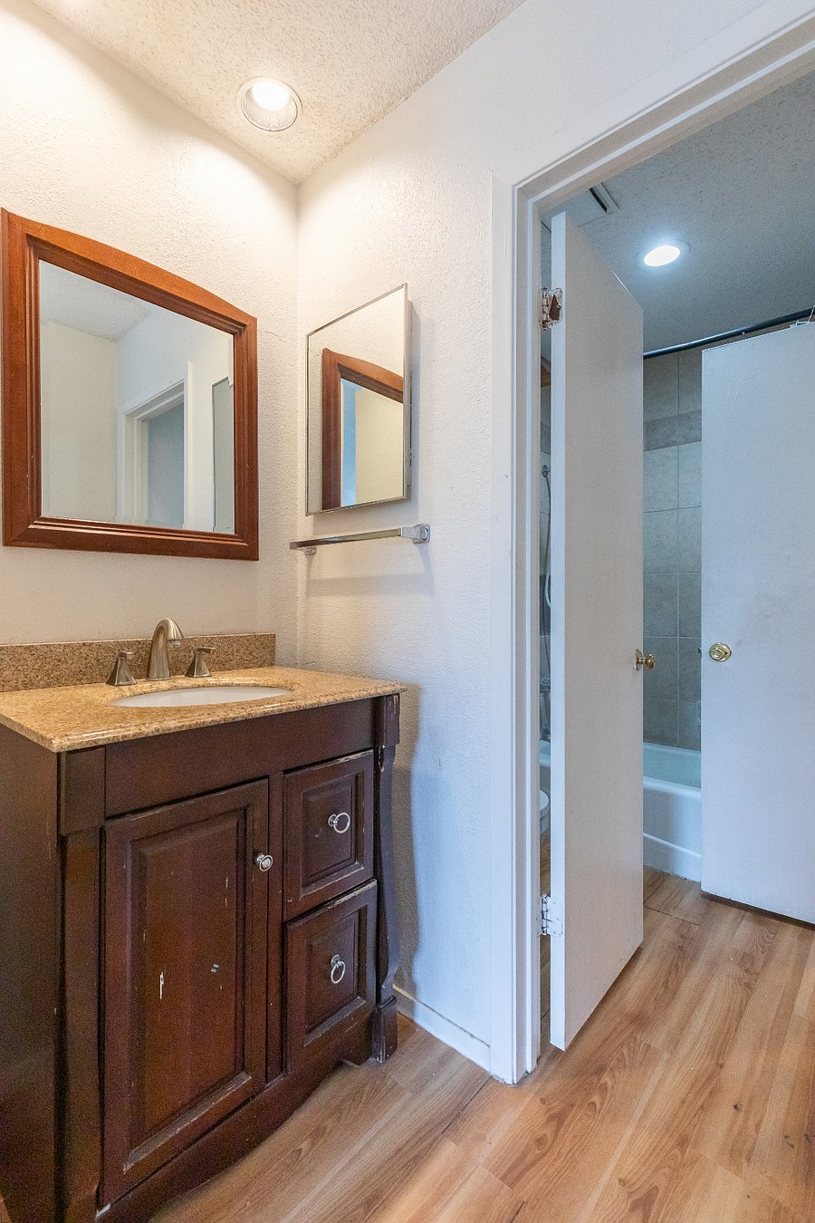 Furnished Finder property 1005865_1 photo 23