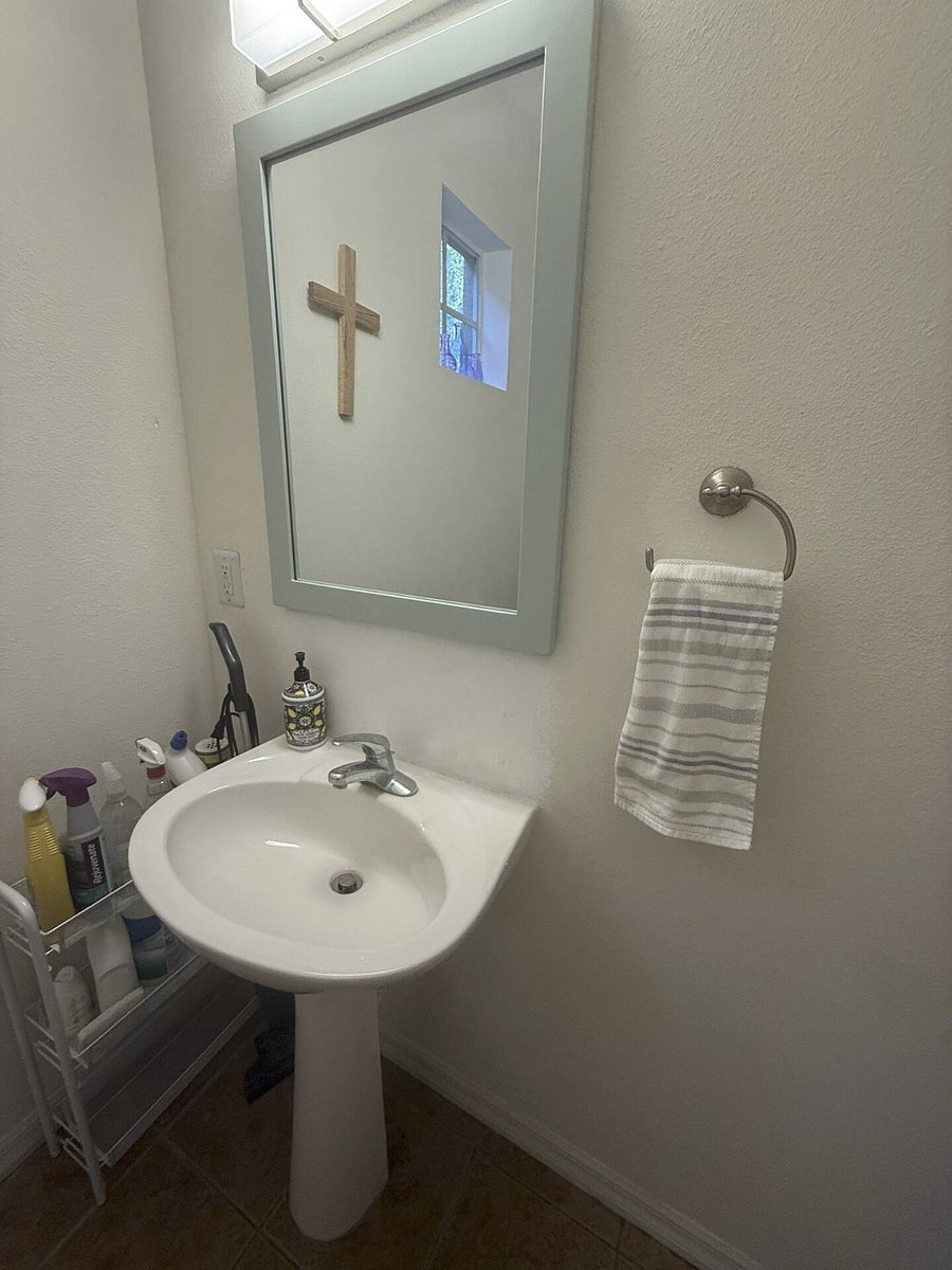 Furnished Finder property 1005928_1 photo 8