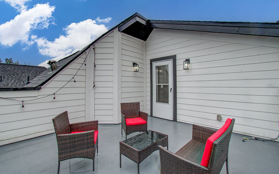 Enjoy a private rooftop deck perfect for relaxing, unwinding, or enjoying fresh air after a long day. A peaceful outdoor space ideal for morning coffee, evening sunsets, or quiet downtime during your extended stay in Houston.