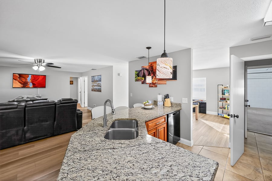 Furnished Finder property 1005976_1 photo 24