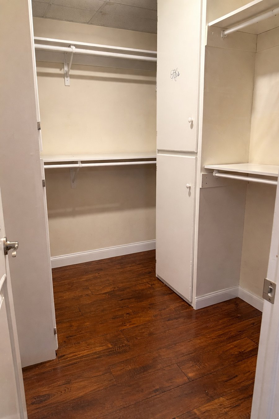 Huge walk in Closet