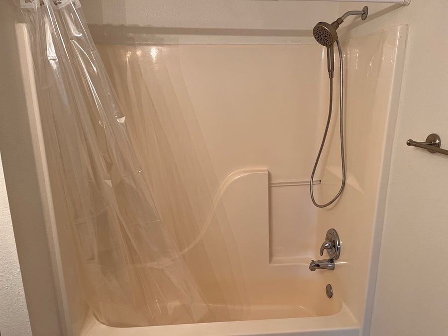 Guest bathroom, brand new shower valve and shower head