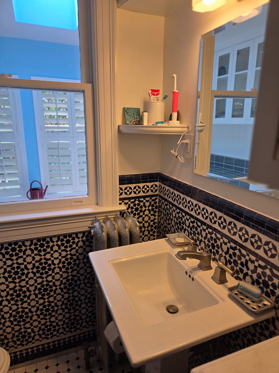 2nd fl bath