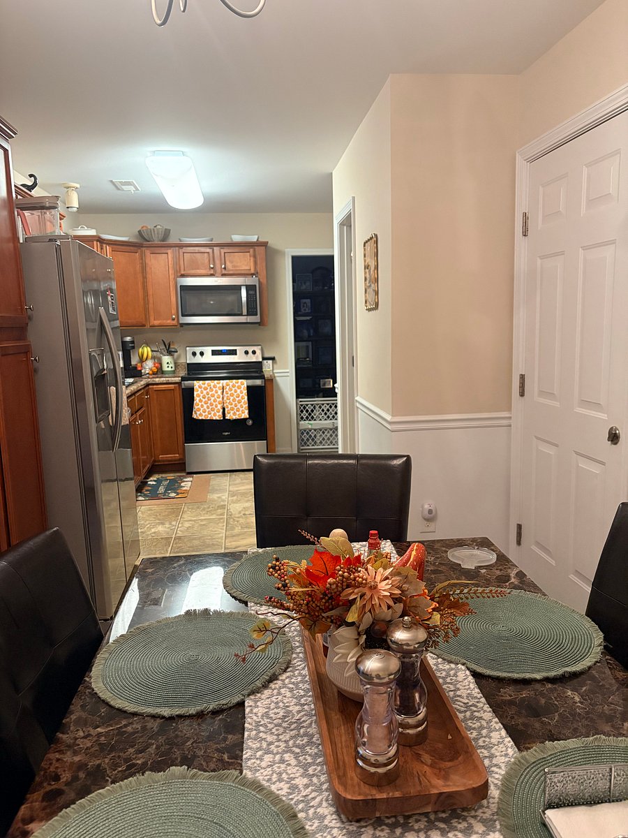 Lichen/Dining Area