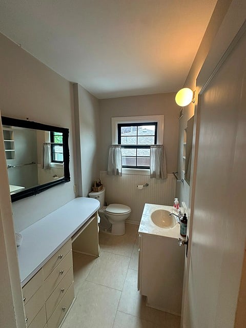 1/2 Bathroom
