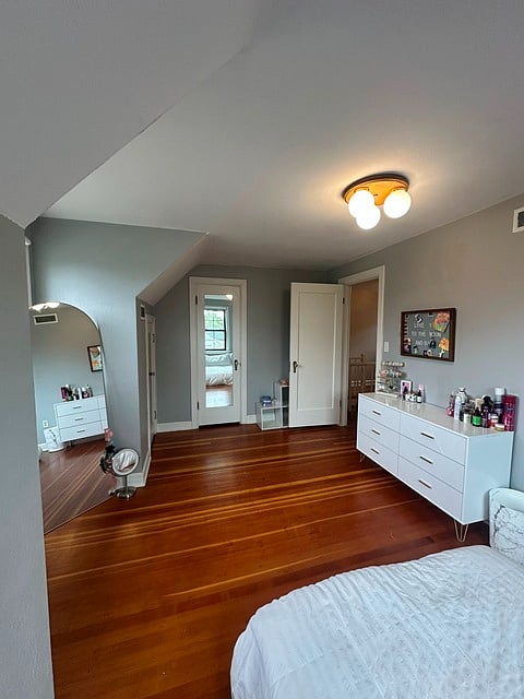 Upstairs Bedroom #2