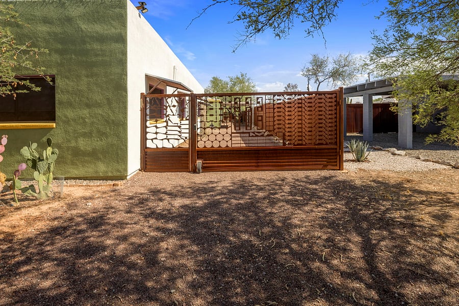 Private guest entrance