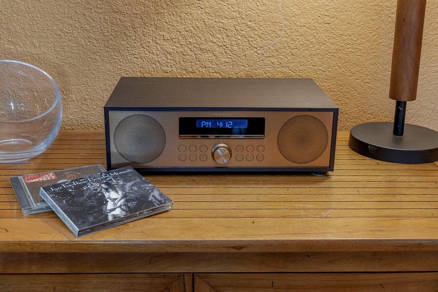 Bluetooth, CD and FM radio. Guests can enjoy a mix of music from available CDs or tune into their own music mix via Bluetooth.