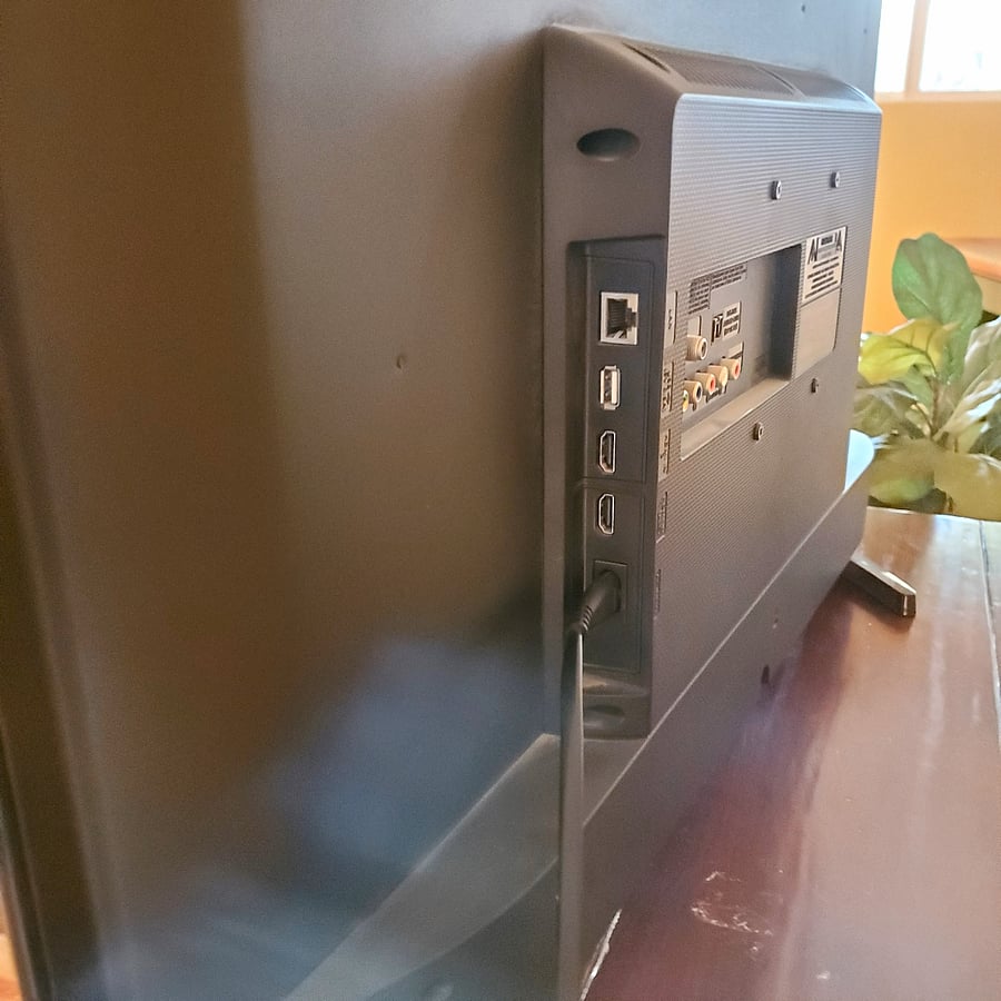 TV has 2 HDMI and one USB port