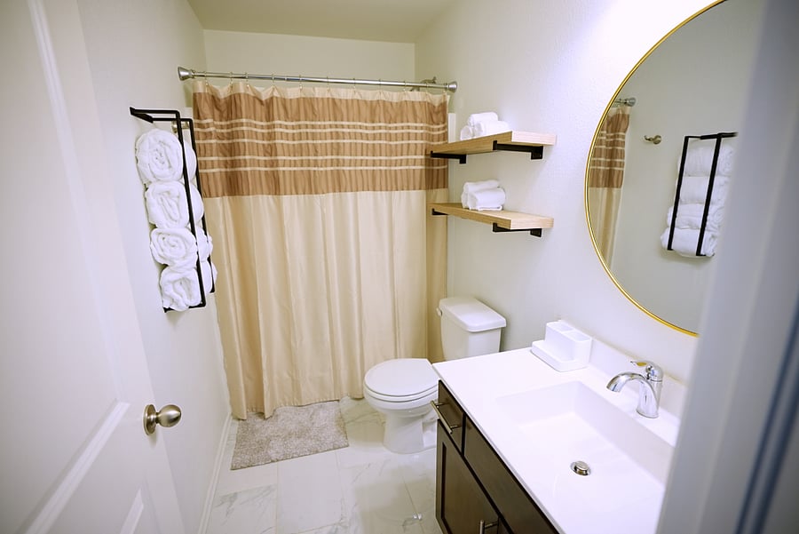 Private Shower/Tub Combo. Single Sink
