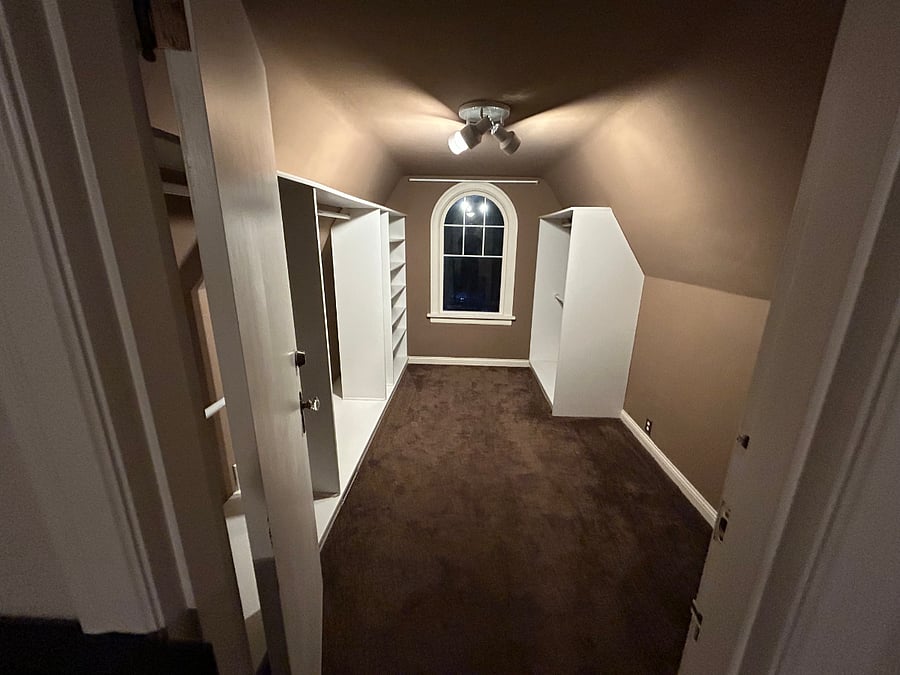 Master Bedroom Suite Walkin Closet
