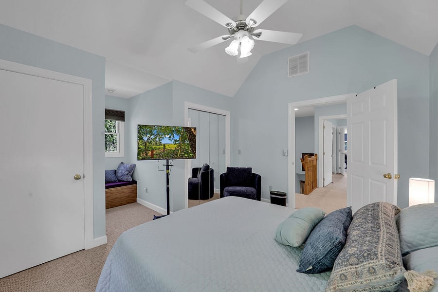 Bedroom 2 with a Queen bed