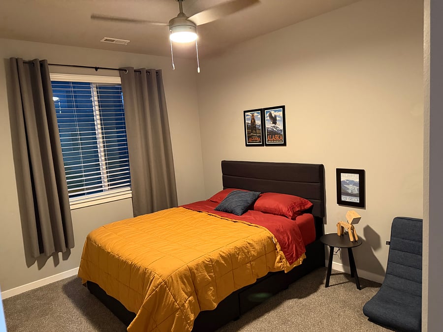 Bedroom #2 - Queen bed