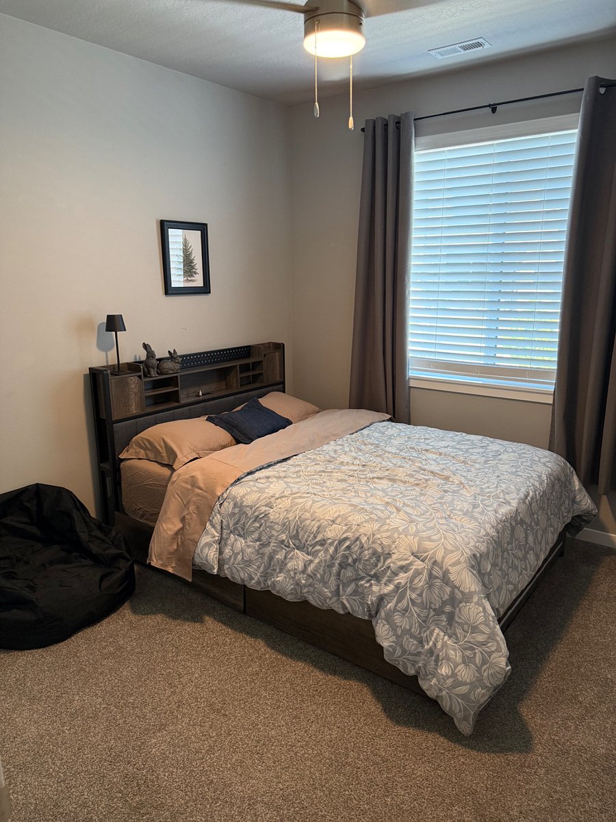 Bedroom #3 - Queen bed