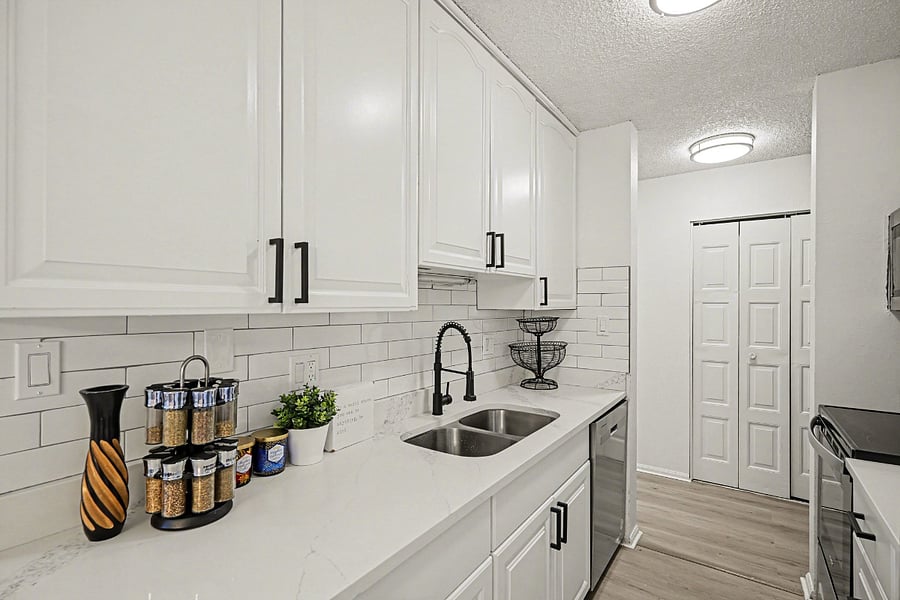 Furnished Finder property 1006281_1 photo 6