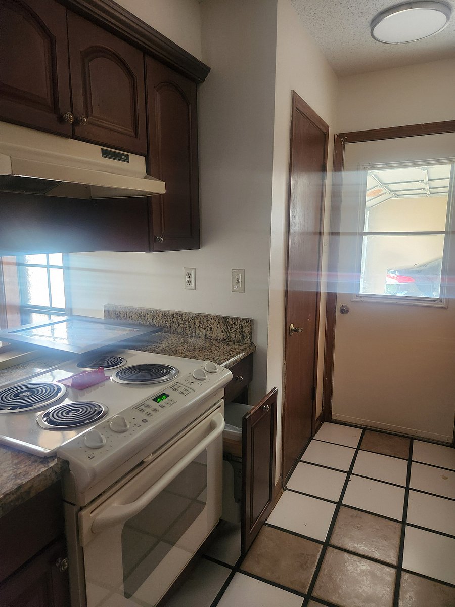 Furnished Finder property 1006293_2 photo 9