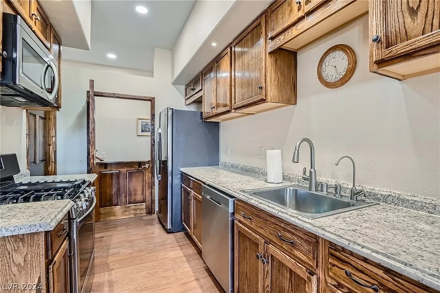 Furnished Finder property 1006325_1 photo 6