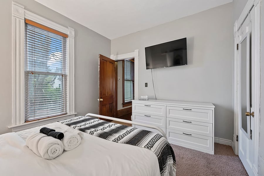 Furnished Finder property 1006338_1 photo 22