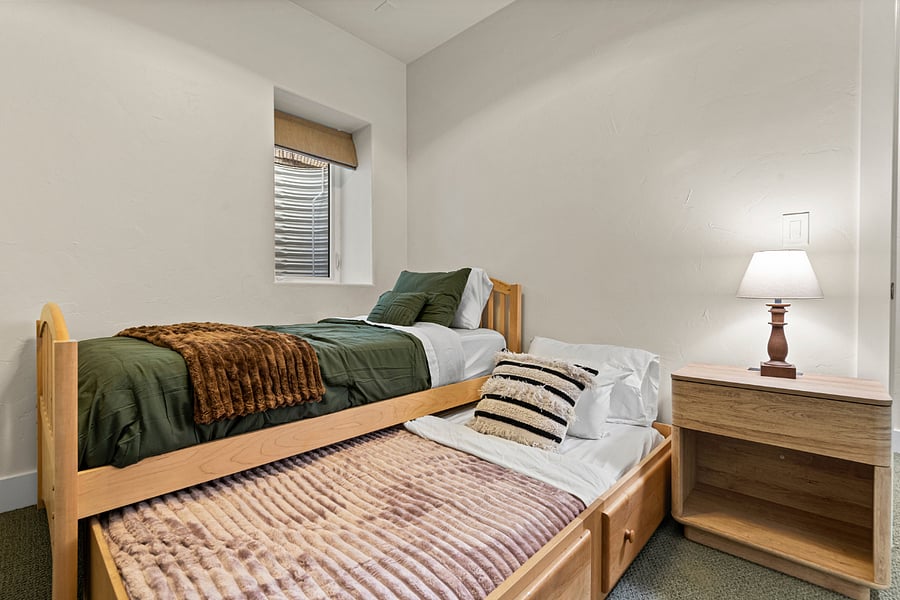 Furnished Finder property 1006377_1 photo 11