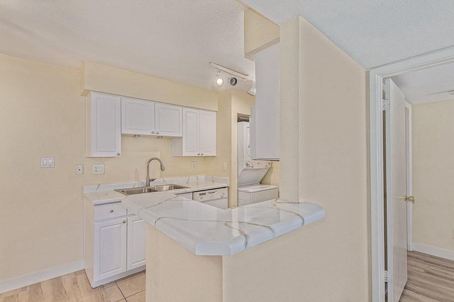 Furnished Finder property 1006397_1 photo 6