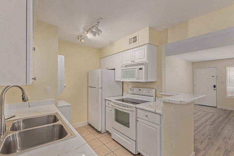 Furnished Finder property 1006397_1 photo 17