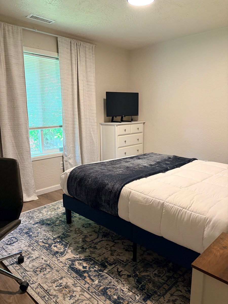 Furnished Finder property 1006398_1 photo 12
