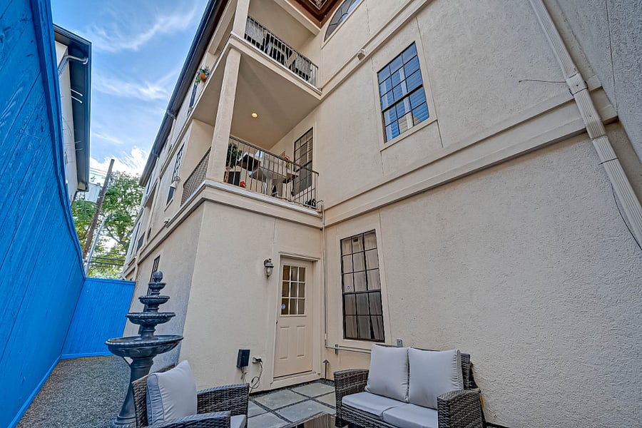 1st floor Patio (Ground)